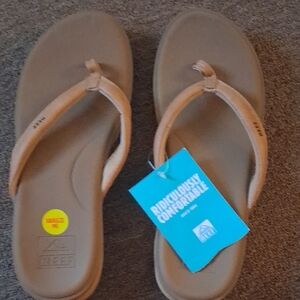 Reef Women's Sandals in Tan